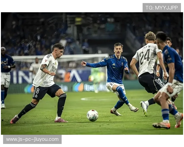 西甲激烈对决:皇马凭借绝杀战胜巴萨,争冠局势变得扑朔迷离,西甲皇马对阵马竞直播